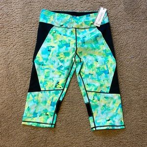 NWT Calvin Klein Exercise Pants 3/4 Length Sz L